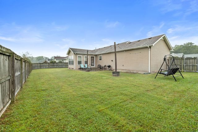 216 Williamsburg Cir, Tullahoma, TN 37388