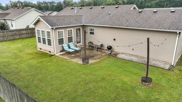 216 Williamsburg Cir, Tullahoma, TN 37388