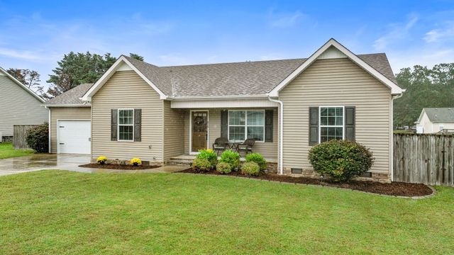 216 Williamsburg Cir, Tullahoma, TN 37388