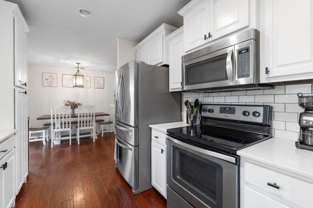 216 Williamsburg Cir, Tullahoma, TN 37388