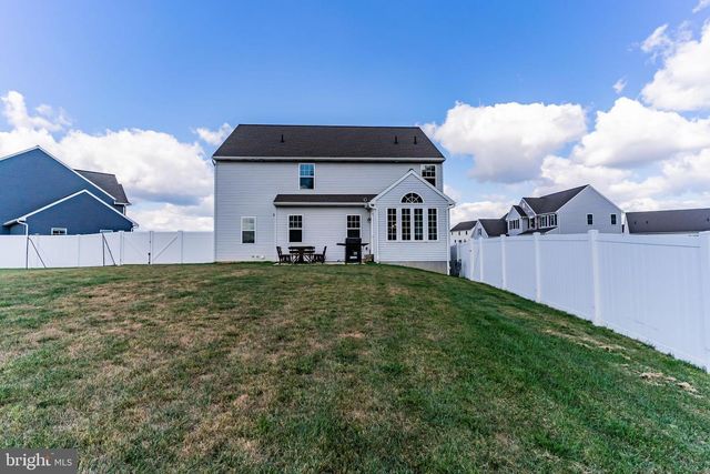 25 ELDON LANE LN, Carlisle, PA 17015