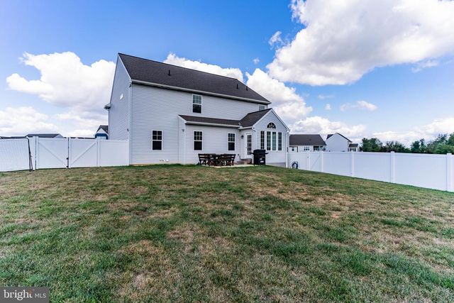 25 ELDON LANE LN, Carlisle, PA 17015