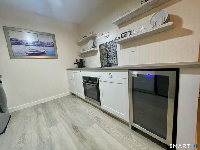 308 Meadowside Road APT 101, Milford, CT 06460