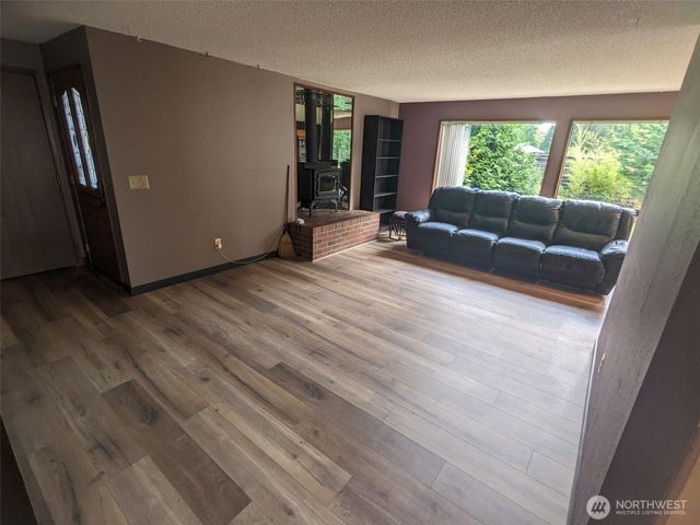 22718 SE 321st Place, Kent, WA 98042