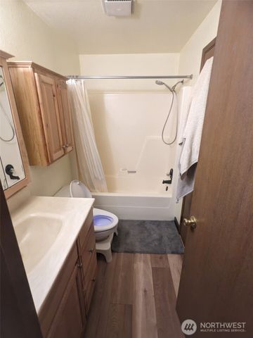 22718 SE 321st Place, Kent, WA 98042
