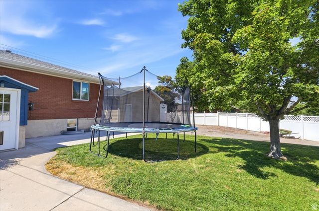 5037 S 3200 W, Taylorsville, UT 84118