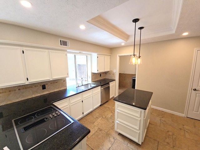 2502 Fairwind Drive, Houston, TX 77062