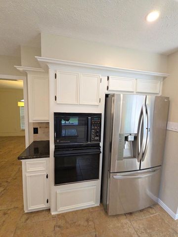 2502 Fairwind Drive, Houston, TX 77062