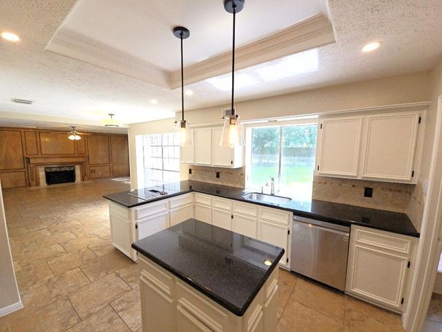 2502 Fairwind Drive, Houston, TX 77062