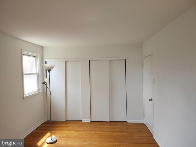 107 LOCKART PLZ, Philadelphia, PA 19116