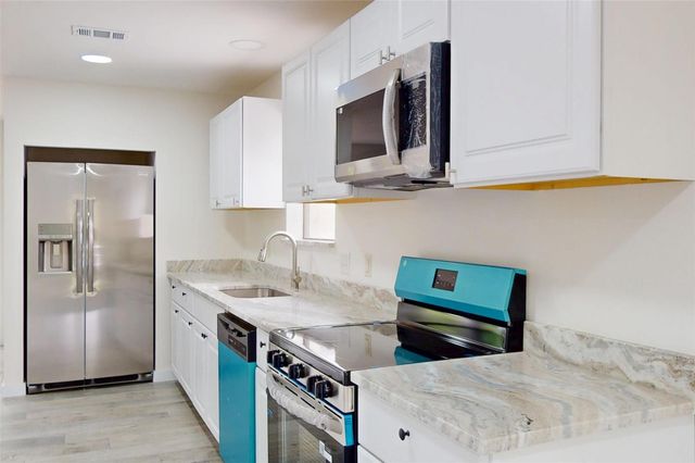 2218 Poplar Park Drive, Houston, TX 77339