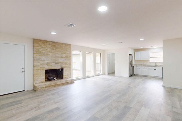 2218 Poplar Park Drive, Houston, TX 77339