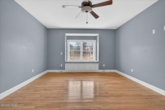 18 Lakepointe Way, Stillwater, NY 12866