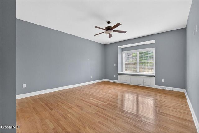 18 Lakepointe Way, Stillwater, NY 12866