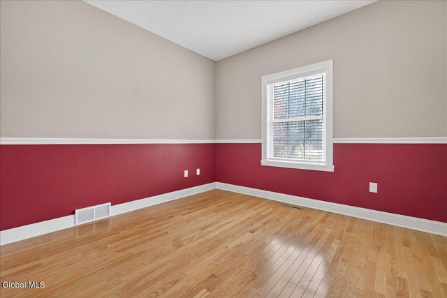 18 Lakepointe Way, Stillwater, NY 12866