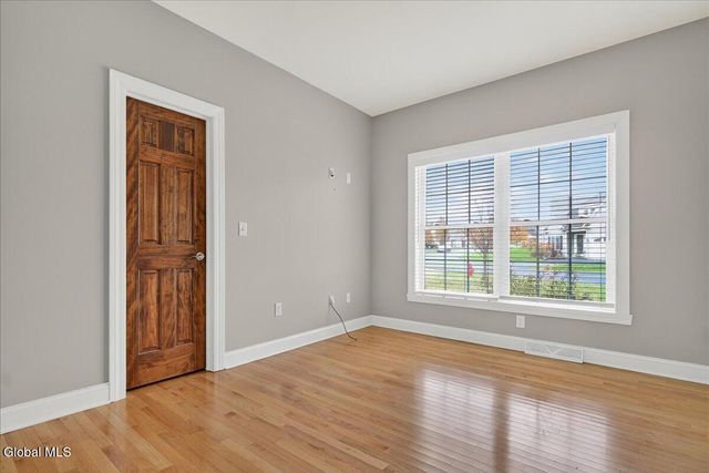 18 Lakepointe Way, Stillwater, NY 12866