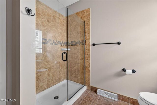 18 Lakepointe Way, Stillwater, NY 12866