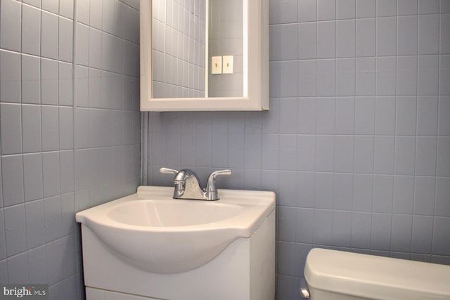 27 SHERIDAN ST N, Coal Township, PA 17866