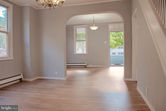 27 SHERIDAN ST N, Coal Township, PA 17866