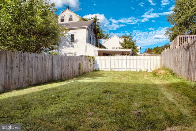 27 SHERIDAN ST N, Coal Township, PA 17866