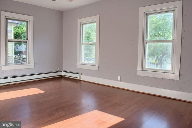 27 SHERIDAN ST N, Coal Township, PA 17866