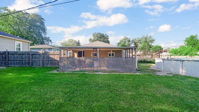 8235 Ellsworth Court, Merrillville, IN 46410
