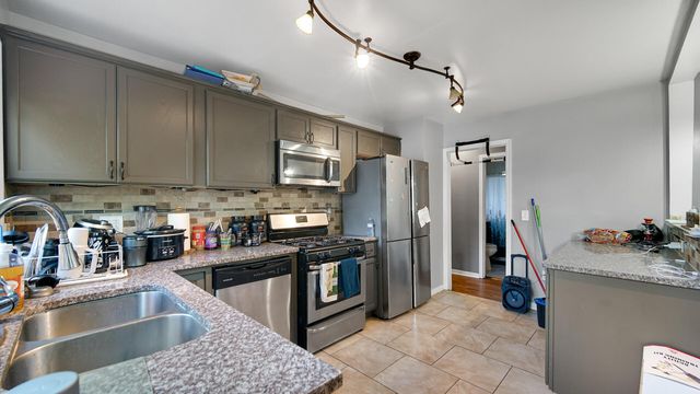 8235 Ellsworth Court, Merrillville, IN 46410