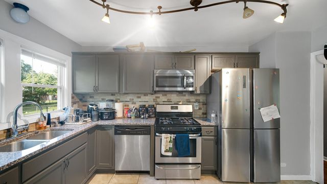8235 Ellsworth Court, Merrillville, IN 46410
