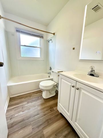 34W744 N James Drive, St. Charles, IL 60174