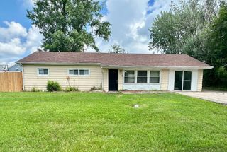 34W744 N James Drive, St. Charles, IL 60174