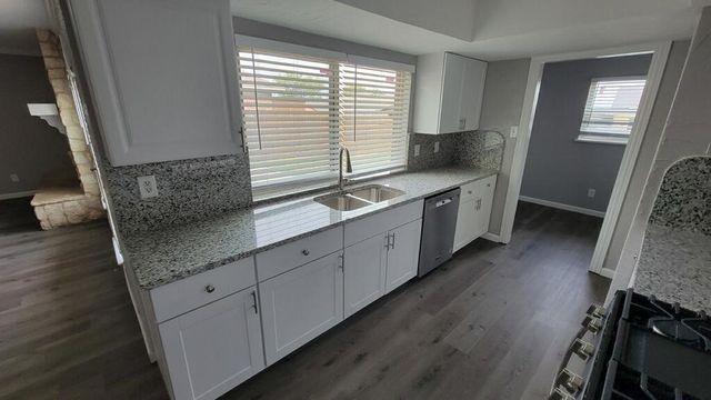 5144 Reed Drive, The Colony, TX 75056