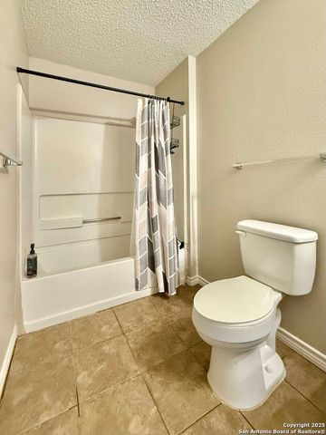 8019 Grand Bnd, San Antonio, TX 78250