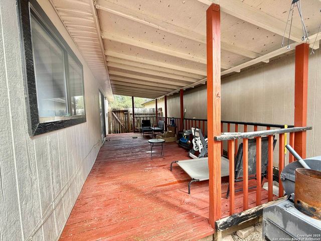 8019 Grand Bnd, San Antonio, TX 78250