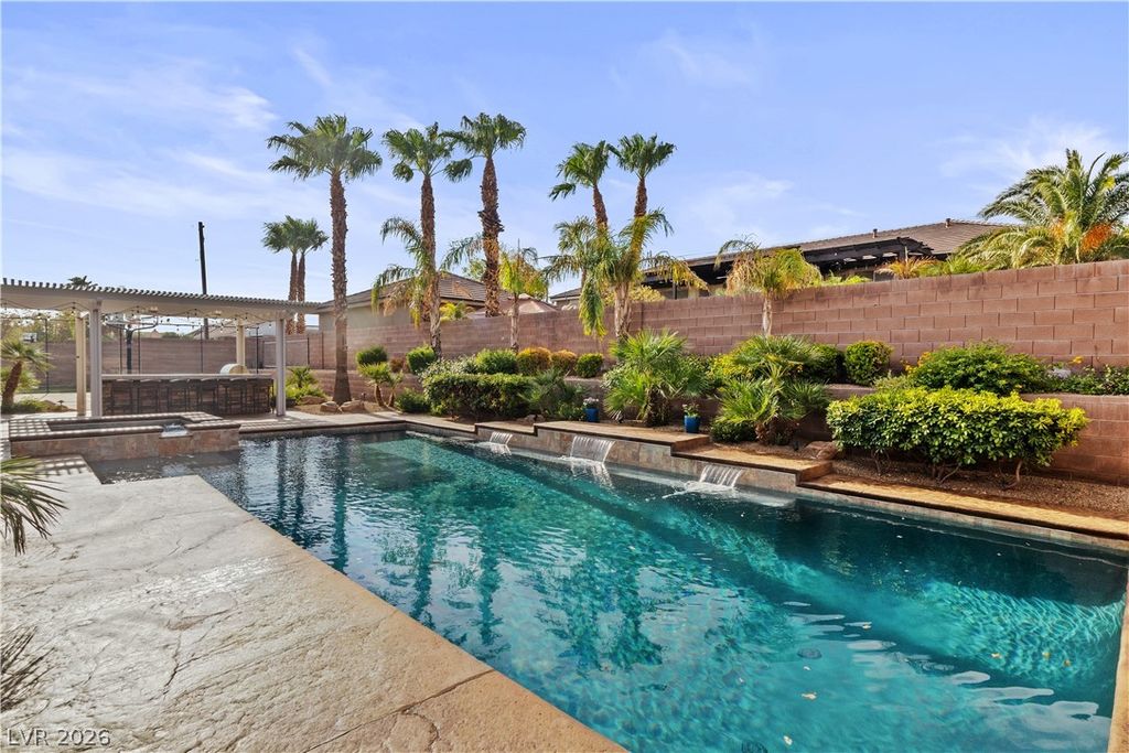 201 West Delamar Drive, Henderson, NV 89015 — exterior