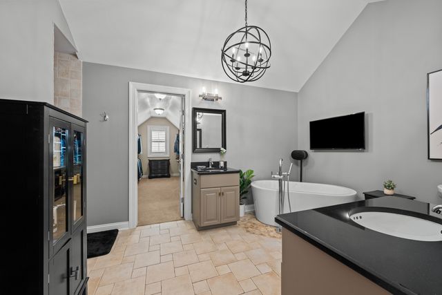 26105 Whispering Woods Circle, Plainfield, IL 60585