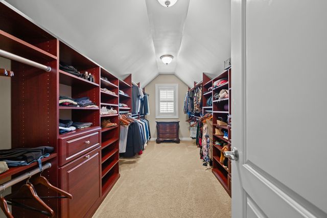 26105 Whispering Woods Circle, Plainfield, IL 60585