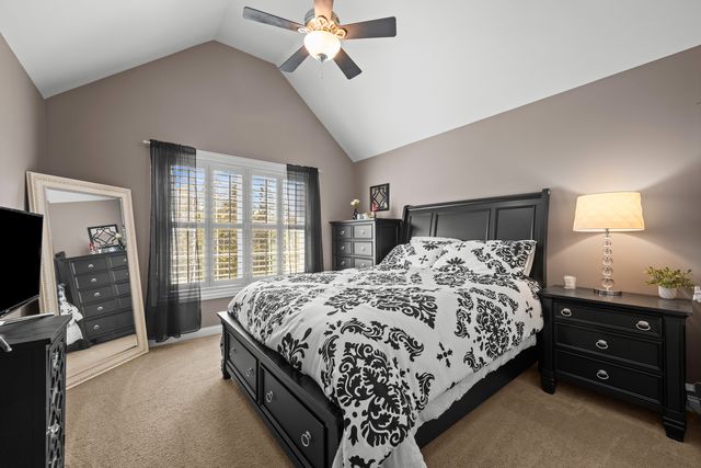 26105 Whispering Woods Circle, Plainfield, IL 60585