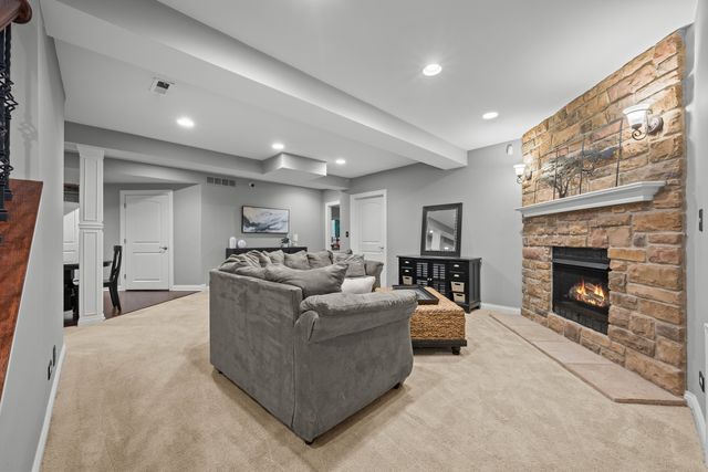 26105 Whispering Woods Circle, Plainfield, IL 60585