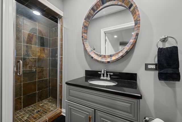 26105 Whispering Woods Circle, Plainfield, IL 60585