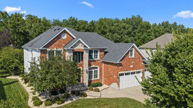 26105 Whispering Woods Circle, Plainfield, IL 60585