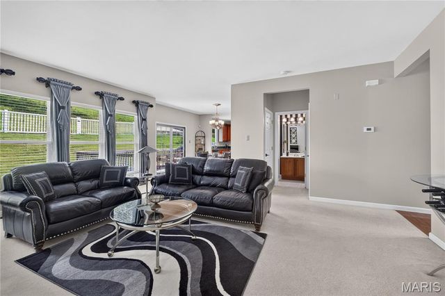 4396 Hawkins Glen Way, St Louis, MO 63129