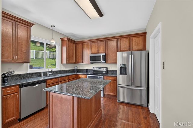 4396 Hawkins Glen Way, St Louis, MO 63129