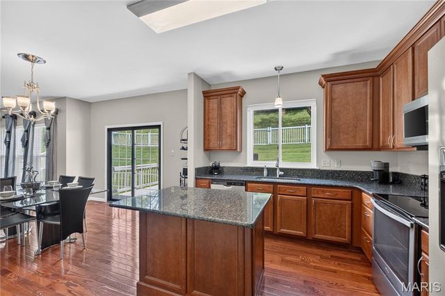 4396 Hawkins Glen Way, St Louis, MO 63129