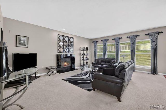 4396 Hawkins Glen Way, St Louis, MO 63129