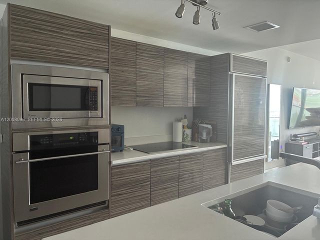 460 NE 28th St 902, Miami, FL 33137