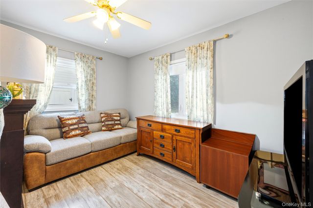 43 Wildflower Lane, Wantagh, NY 11793