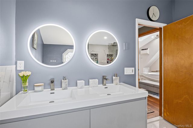 43 Wildflower Lane, Wantagh, NY 11793