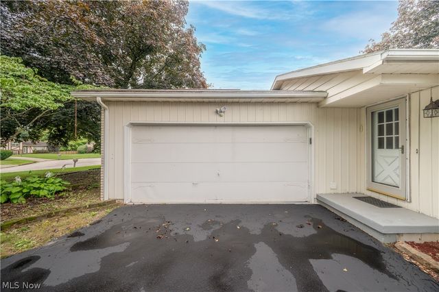106 Stoney Creek Court, Boardman, OH 44512