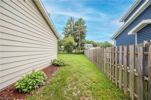 106 Stoney Creek Court, Boardman, OH 44512
