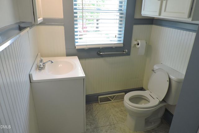 116 W West Hill Avenue S, Hillsborough, NC 27278